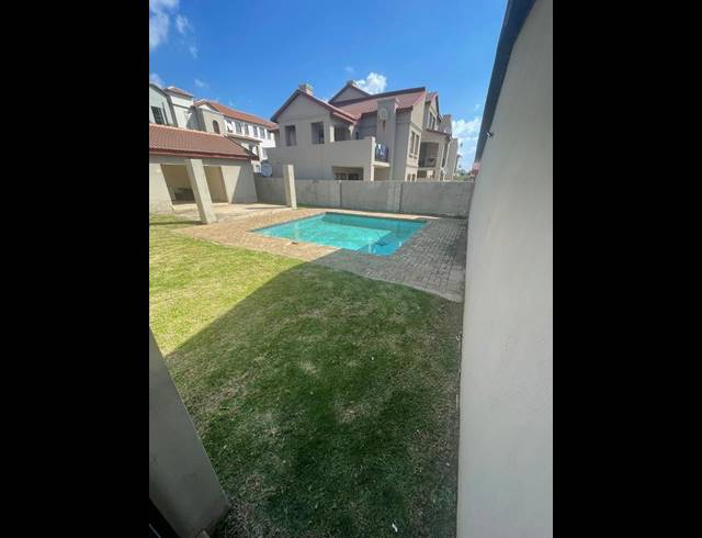 2 BEDROOM APARTMENT FOR SALE IN ERAND GARDENS